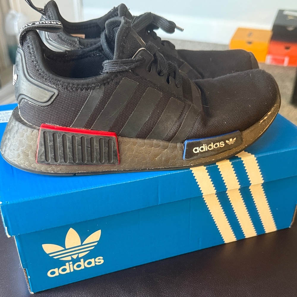 Children’s Adidas NMD_R1 J Trainer Sneaker Shoe.  Black w Red, Blue, and White